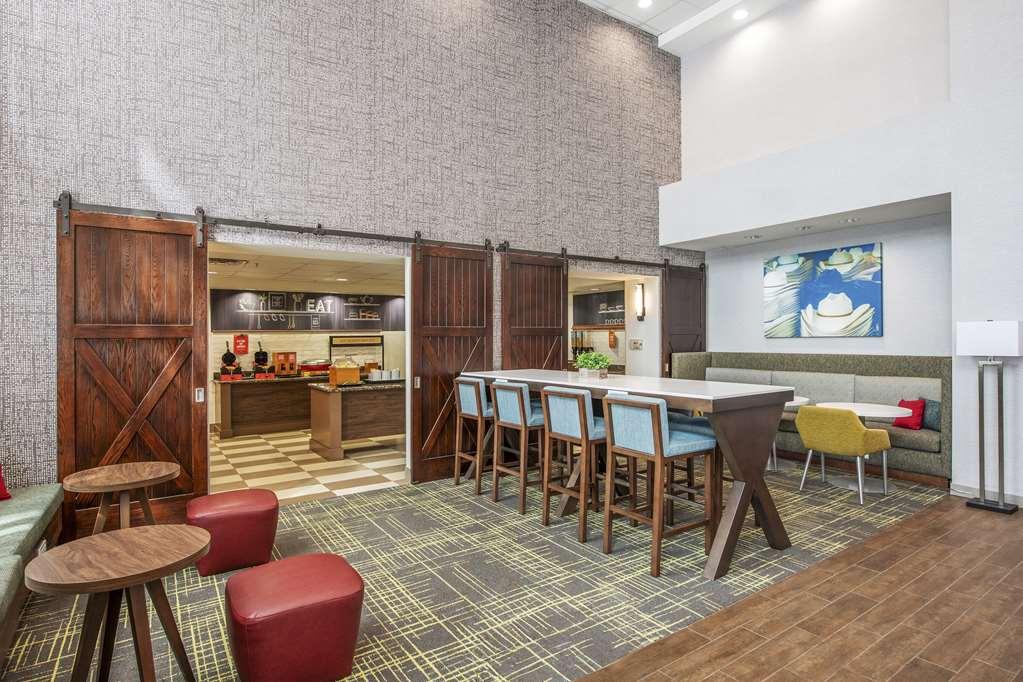 Hampton Inn & Suites Dallas-Allen Restaurante foto